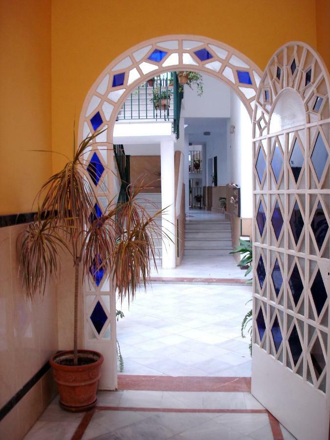 Archeros Oasis Seville Exterior photo